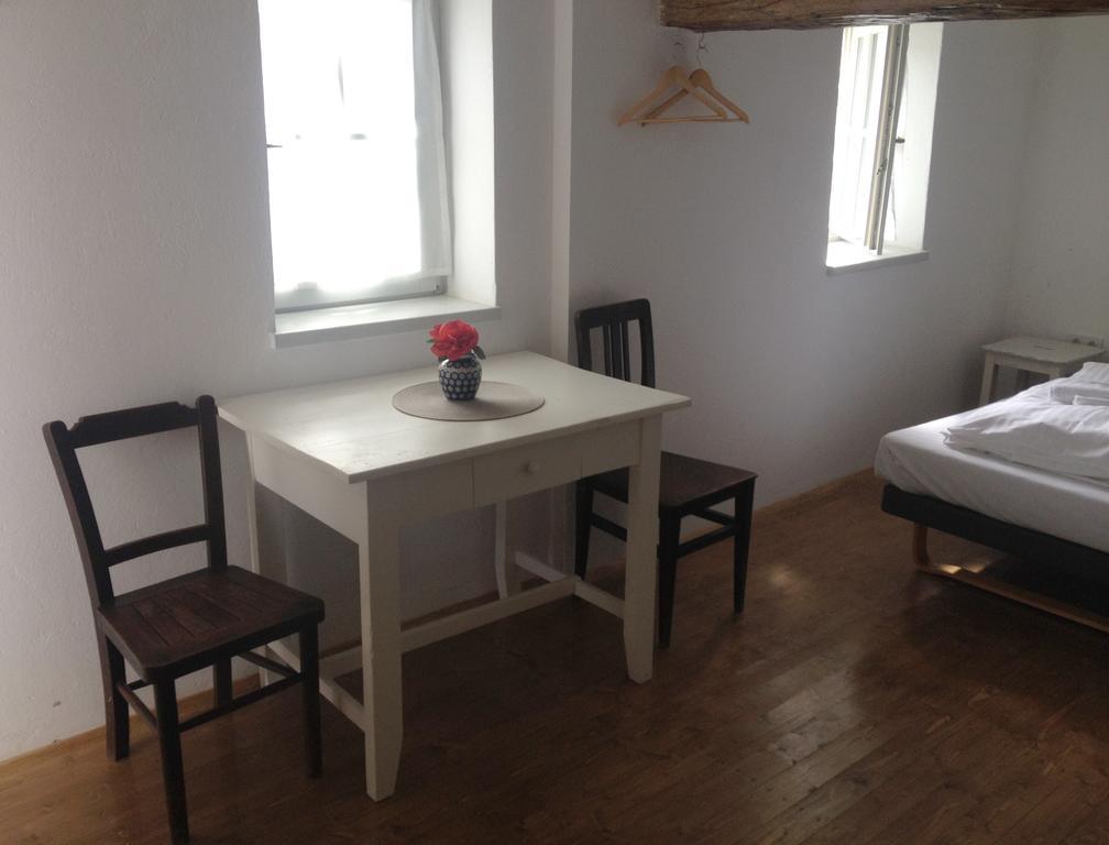 Plitzner Belvarosi Apartmanhaz Eger Buitenkant foto